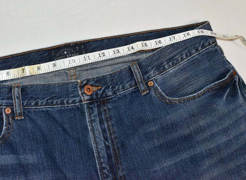 Lucky Brand 363 Vintage Straight Leg Jeans Men's Medium Wash Denim (1056)